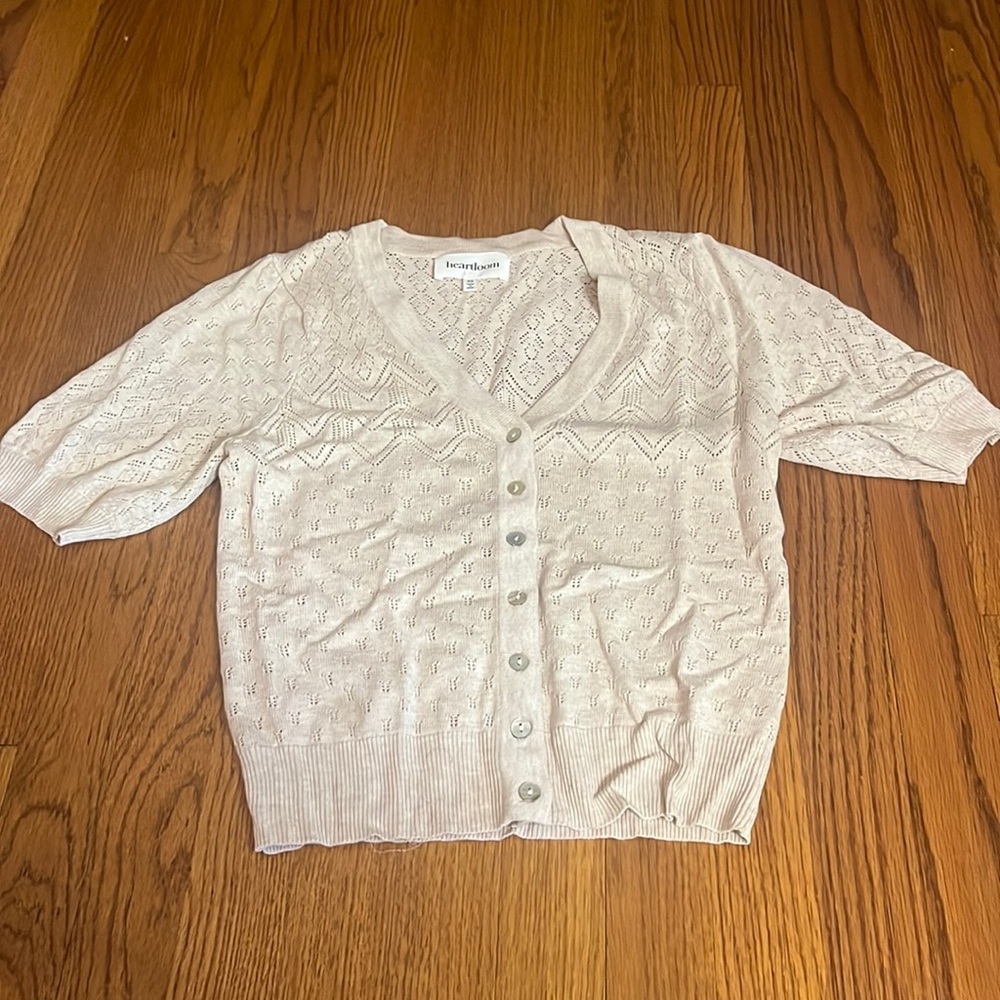Heartloom Woman’s Tan Short Sleeve Cardigan Size Xs